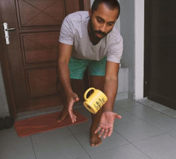 Abdullah Almaqbali Feet (7 photos)