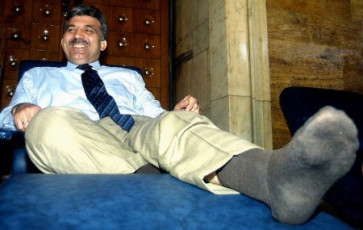 Abdullah Gul Feet (4 photos)