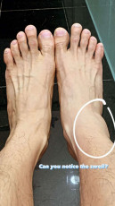 Aden Tan Feet (14 photos)