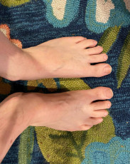 Brian Wecht Feet (6 photos)