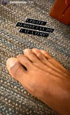 Carlos Dunlap Feet (6 photos)