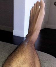 Cordell Broadus Feet (4 photos)