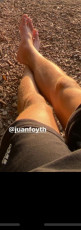 Juan Foyth Feet (7 photos)