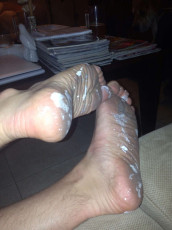 Kyle Zingler Feet (8 photos)