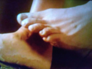 Leslie Nielsen Feet (5 photos)