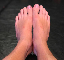 Maicon Santini Feet (5 photos)