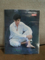 Tommy Page Feet (3 photos)
