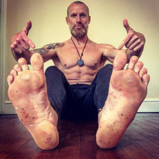 Tony Riddle Feet (18 photos)