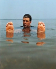 Alec Baldwin Feet (28 photos)