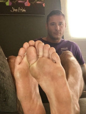 Danny Mountain Feet (32 photos)
