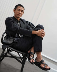 Desmond Tan Feet (31 photos)