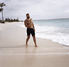 Drake 3 Feet (31 photos)
