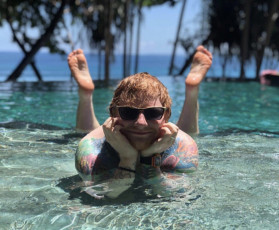 Ed Sheeran Feet (27 photos)