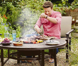 Jamie Oliver Feet (29 photos)