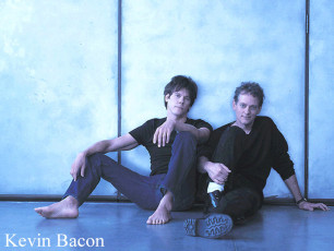 Kevin Bacon Feet (35 photos)