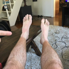 Kevin Strahle Feet (39 photos)