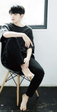 Lee Ji Hoon Feet (44 photos)