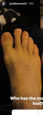 Joel Dommett Feet (2 photos)