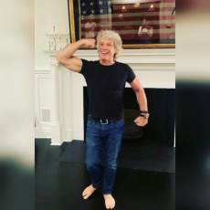 Jon Bon Jovi Feet (17 images)