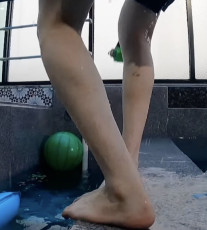 Kai Huening Feet (9 images)