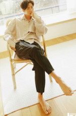 Lee Sang Yeob Feet (4 photos)