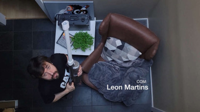 Leon Martins Feet (2 images)