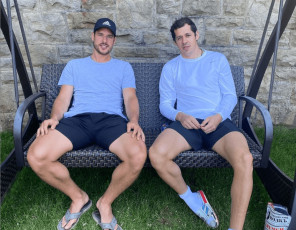 Sidney Crosby Feet (2 images)