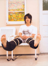 Takeru Satoh Feet (8 images)