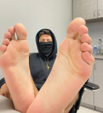 Angel Rivera Feet (15 images)