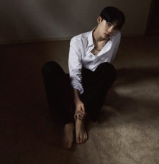 Choi Chan Hee Feet (3 photos)
