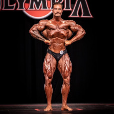 Chris Bumstead Feet (38 images)