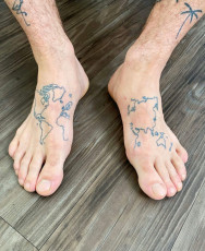 Chris Damned Feet (11 photos)