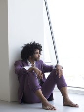 Daveed Diggs Feet (5 images)