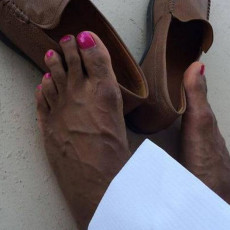 Deangelo Williams Feet (3 photos)