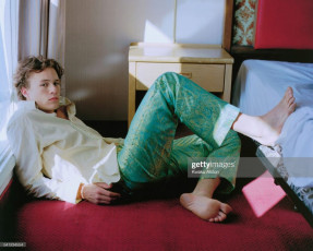 Heath Ledger Feet (3 images)