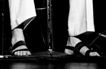 James Taylor Feet (12 photos)