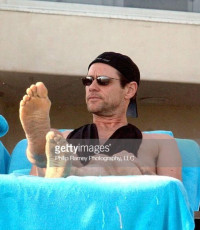 Jim Carrey Feet (28 images)