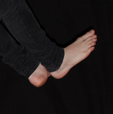 Joe Waud Feet (2 images)