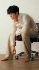Kang Woo Kim Feet (2 photos)