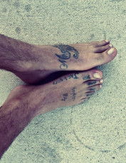 Kevin Zegers Feet