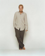 Kiefer Sutherland Feet (8 pics)