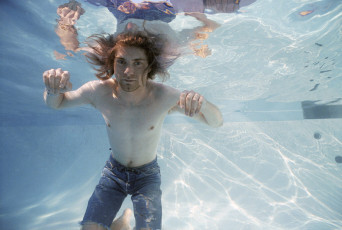 Kurt Cobain Feet (7 images)