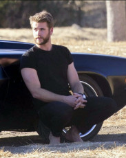 Liam Hemsworth Feet