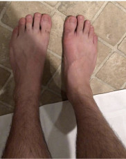Manny Mua Feet (19 images)