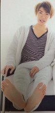 Masaki Aiba Feet (2 photos)