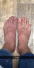 Nathan Karhu Feet (21 photos)
