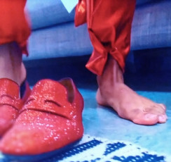 Nick Cannon Feet (2 images)