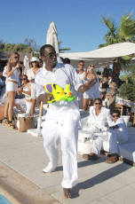 Sean Combs Feet (32 images)