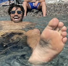 Todd Smith Feet (22 images)