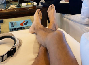 Vicente Tamayo Feet (3 images)